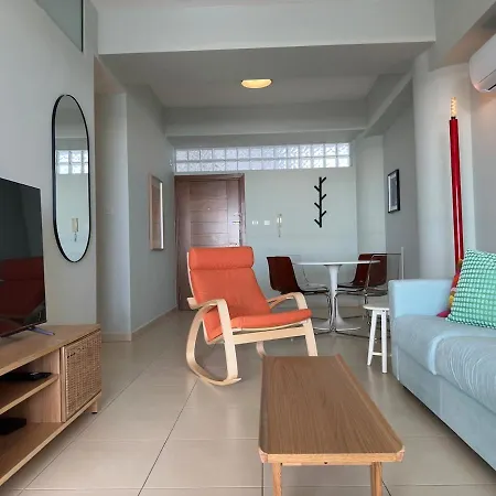 Lägenhet Breathtaking Sea And Marina View Center 2 Bdr Larnaca