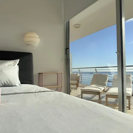 Breathtaking Sea And Marina View Center 2 Bdr Apartamento Larnaca