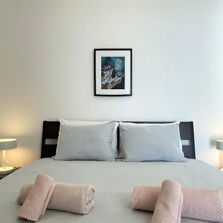 Apartamento Breathtaking Sea And Marina View Center 2 Bdr