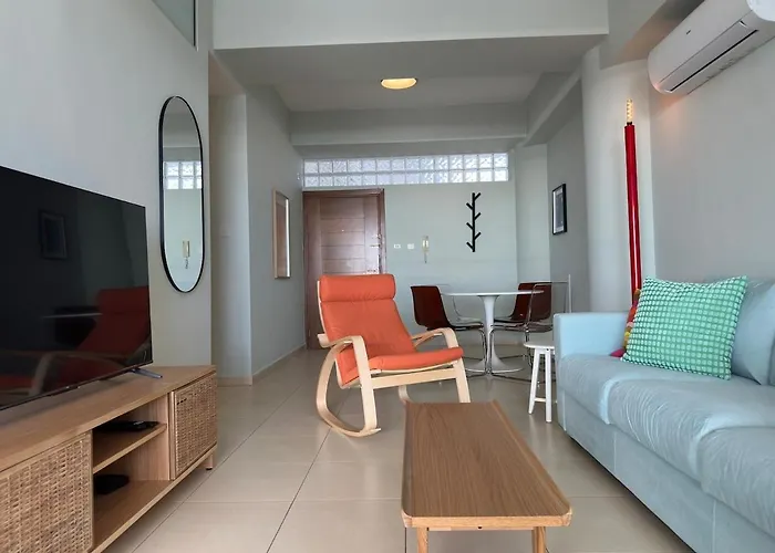 Apartamento Breathtaking Sea And Marina View Center 2 Bdr Larnaca