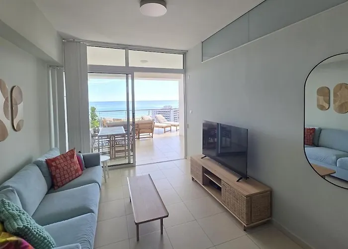 Apartamento Breathtaking Sea And Marina View Center 2 Bdr Larnaca