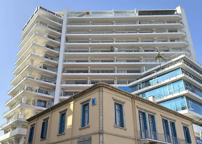 Breathtaking Sea And Marina View Center 2 Bdr * Larnaca