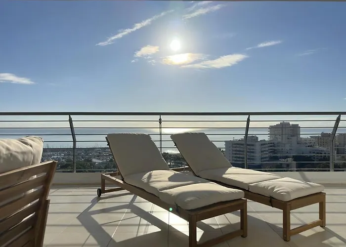 Breathtaking Sea And Marina View Center 2 Bdr *